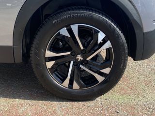 33110 : Hyundai Bordeaux Nord Le Bouscat - Sipa Automobiles - PEUGEOT 2008 GT - 2008 (10/2019-06/2023) - GRIS - Boîte automatique - Essence sans plomb