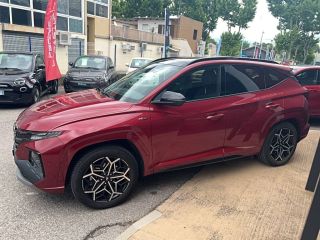 04100 : Hyundai Manosque - Pedinielli - HYUNDAI TUCSON N Line Executive - TUCSON IV - Rouge - Boîte automatique - Essence / Courant électrique