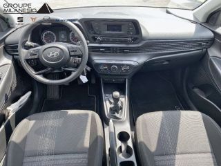 13300 : Hyundai Salon de Provence - Cap Milanesio - HYUNDAI i20 Initia - i20 III - ATLAS WHITE - Boîte manuelle - Essence sans plomb