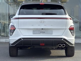 57200 : Hyundai Sarreguemines - Theobald Automobiles - HYUNDAI Kona - Kona - Atlas White/Toit/rétros Black - Traction - Hybride : Essence/Electrique