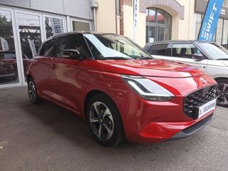 78000 : Hyundai Versailles - SOCOHY - SUZUKI Swift - Swift - Burn Red Pearl Metal/Toit Black - Traction - Essence/Micro-Hybride