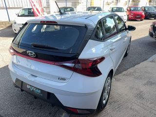 04100 : Hyundai Manosque - Pedinielli - HYUNDAI i20 Initia - i20 III - BLANC - Boîte manuelle - Essence sans plomb