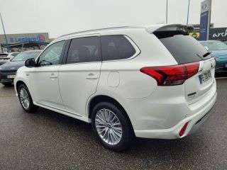82005 : Hyundai Montauban - Pierre Guirado Automobiles - MITSUBISHI Outlander - Outlander - Polar White - Transmission intégrale - Hybride rechargeable : Essence/Electrique