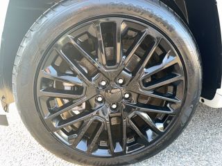 04100 : Hyundai Manosque - Pedinielli - JEEP COMPASS S - COMPASS II - Blanc - Boîte automatique - Essence / Courant électrique