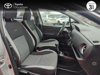 50000 : Hyundai Saint-Lô - GCA - TOYOTA Yaris - Yaris - Gris Aluminium bi-ton Toit Gris Atlas - Traction - Essence