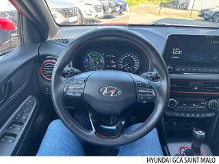 35400 : Hyundai Saint-Malo - GCA - HYUNDAI Kona - Kona - Pulse Red Métal - Traction - Hybride : Essence/Electrique