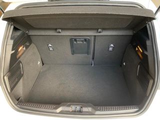59640 : Hyundai Dunkerque - Europ&#039;Auto - FORD Focus - Focus - Blanc - Traction - Essence