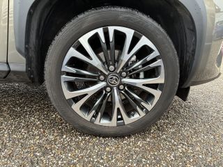 33110 : Hyundai Bordeaux Nord Le Bouscat - Sipa Automobiles - TOYOTA YARIS CROSS HYBRIDE Collection - YARIS CROSS - Gris - Automate à fonct. Continu - Essence / Courant électrique