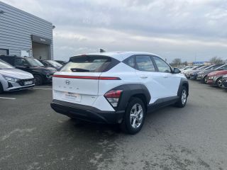 49300 : Hyundai Cholet - Océane Auto - HYUNDAI KONA Intuitive - KONA II - Blanc - Automate sequentiel - Essence / Courant électrique