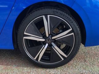 33110 : Hyundai Bordeaux Nord Le Bouscat - Sipa Automobiles - PEUGEOT 308 GT - 308 (06/2021) - BLEU - Boîte automatique - Essence sans plomb