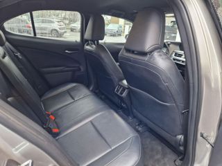 77240 : Hyundai Melun - CAP FOURNIER - LEXUS UX Luxe - UX - Gris - Automate à fonct. Continu - Essence / Courant électrique