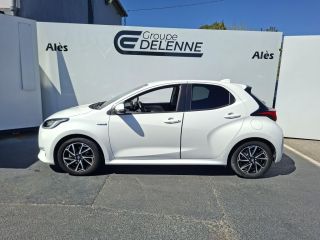 30100 : Hyundai Alès - Auto Hall - TOYOTA YARIS HYBRIDE MY22 Design - YARIS IV - Blanc - Automate à fonct. Continu - Essence / Courant électrique