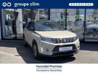 40990 : Hyundai Dax - i-AUTO - SUZUKI Vitara - Vitara - So'Color Savanna Ivory/Black métal - Traction - Essence/Micro-Hybride