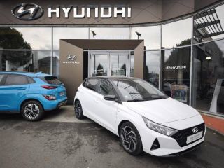 19100 : Hyundai Brive-la-Gaillarde - Garage Pouget - HYUNDAI i20 - i20 - Polar White Métal/Toit/rétros Black - Traction - Essence/Micro-Hybride