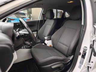 19100 : Hyundai Brive-la-Gaillarde - Garage Pouget - HYUNDAI i20 - i20 - Polar White Métal/Toit/rétros Black - Traction - Essence/Micro-Hybride