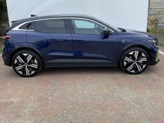 33110 : Hyundai Bordeaux Nord Le Bouscat - Sipa Automobiles - RENAULT MEGANE E-TECH Iconic - MEGANE V - Bleu - Automate à fonct. Continu - Courant électrique