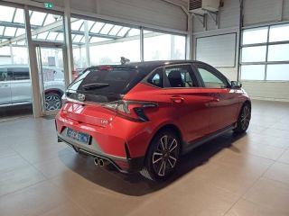 57685 : Hyundai Metz - Theobald Automobiles - HYUNDAI i20 - i20 - Dragon Red Métal/Toit/rétro Black - Traction - Essence/Micro-Hybride