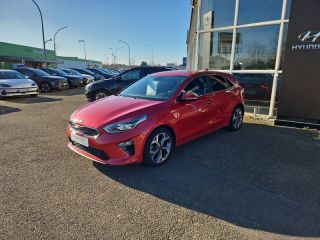 28500 : Hyundai Dreux Motors - KIA Ceed - Ceed - Rouge Rubis métallisé - Traction - Essence