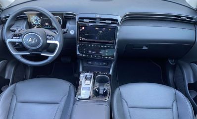 13200 : HYUNDAI Arles - Lexa Automobile - HYUNDAI TUCSON Executive - TUCSON IV - Beige - Boîte automatique - Essence / Courant électrique