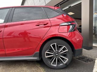 72100 : Hyundai Le Mans - GCH LE MANS - HYUNDAI i20 - i20 - Dragon Red Métal - Traction - Essence/Micro-Hybride