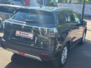 89100 : Hyundai Sens - APS - SUZUKI S-Cross - S-Cross - Cosmic Black Pearl métallisée - Traction - Hybride : Essence/Electrique