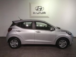 37540 : Hyundai Tours - EOS des Nations - HYUNDAI i10 - i10 - Sleek Silver Métal - Traction - Essence