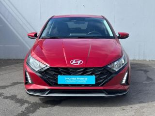 56600 : Hyundai Lorient - Auto Océane - HYUNDAI i20 - i20 - Dragon Red Métal - Traction - Essence