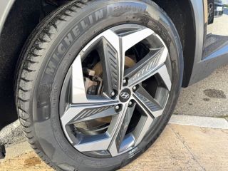 04100 : Hyundai Manosque - Pedinielli - HYUNDAI TUCSON Executive - TUCSON IV - PHANTOM BLACK - Boîte automatique - Essence / Courant électrique
