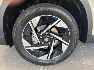 89100 : Hyundai Sens - APS - SUZUKI Vitara - Vitara - So&#039;Color Savanna Ivory/Black métal - Traction - Hybride : Essence/Electrique