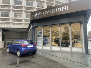 75013 : Hyundai Paris 13 - Bayard Automobiles - HYUNDAI i20 - i20 - Champion Blue - Traction - Essence
