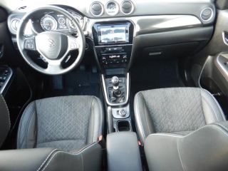 52000 : Hyundai Chaumont - Garage Michel Bazin - SUZUKI Vitara - Vitara - Galactic Gray métallisé - Transmission intégrale - Essence/Micro-Hybride