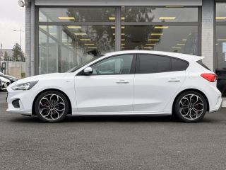 57200 : Hyundai Sarreguemines - Theobald Automobiles - FORD Focus - Focus - Gris Magnetic métallisé Premium - Traction - Essence/Micro-Hybride