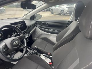 21300 : Hyundai Dijon - Privilège Automobiles - HYUNDAI i20 Creative - i20 (08/2023) - Blanc - Boîte manuelle - Essence sans plomb