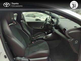 50000 : Hyundai Saint-Lô - GCA - TOYOTA Yaris - Yaris - Blanc Lunaire (N) - Transmission intégrale - Essence