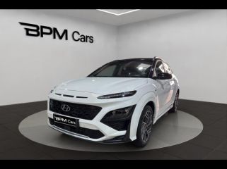 92130 : Hyundai ISSY-LES-MOULINEAUX - BPM Cars - HYUNDAI Kona - Kona - Atlas White/Toit/rétros Black - Traction - Essence/Micro-Hybride