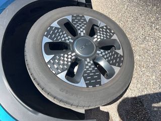 04100 : Hyundai Manosque - Pedinielli - FIAT 600 La Prima - 600 - Bleu - Boîte automatique - Essence sans plomb