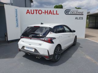 30100 : Hyundai Alès - Auto Hall - HYUNDAI i20 N Line Michel Vaillant - i20 III - Blanc - Automate sequentiel - Essence sans plomb