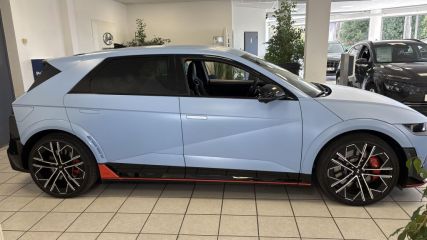 95500 : Hyundai Gonesse - ABVV - HYUNDAI IONIQ 5 N  - IONIQ 5 - Bleu - Automate à fonct. Continu - Courant électrique