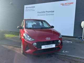 14100 : Hyundai Lisieux - Trajectoire Automobiles - HYUNDAI i10 - i10 - Dragon Red Métal - Traction - Essence
