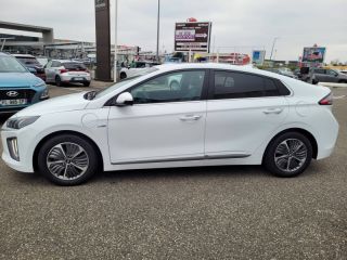 82005 : Hyundai Montauban - Pierre Guirado Automobiles - HYUNDAI Ioniq - Ioniq - Polar White - Traction - Hybride rechargeable : Essence/Electrique