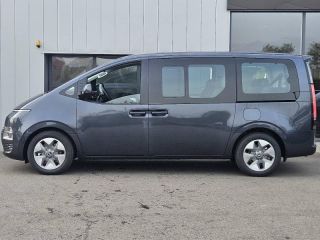 57685 : Hyundai Metz - Theobald Automobiles - HYUNDAI Staria - Staria - Graphite Gray Metal - Traction - Hybride : Essence/Electrique