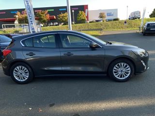 49070 : Hyundai Angers - Oceane Automobiles - FORD FOCUS Titanium - FOCUS IV - Gris - Boîte manuelle - Essence sans plomb