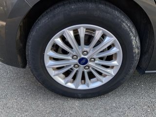 49070 : Hyundai Angers - Oceane Automobiles - FORD FOCUS Titanium - FOCUS IV - Gris - Boîte manuelle - Essence sans plomb