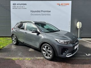 14100 : Hyundai Lisieux - Trajectoire Automobiles - KIA Stonic - Stonic - Gris Magnétique métallisé / Toit Noir - Traction - Essence/Micro-Hybride