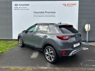 14100 : Hyundai Lisieux - Trajectoire Automobiles - KIA Stonic - Stonic - Gris Magnétique métallisé / Toit Noir - Traction - Essence/Micro-Hybride