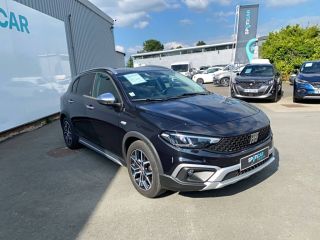 33140 : Hyundai Bordeaux Sud Villenave d&#039;Ornon - Sipa Automobiles - FIAT TIPO CROSS 5 PORTES Plus - TIPO II - NOIR - Boîte manuelle - Essence sans plomb