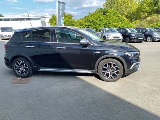 33140 : Hyundai Bordeaux Sud Villenave d&#039;Ornon - Sipa Automobiles - FIAT TIPO CROSS 5 PORTES Plus - TIPO II - NOIR - Boîte manuelle - Essence sans plomb