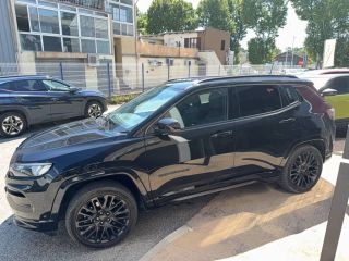 04100 : Hyundai Manosque - Pedinielli - JEEP COMPASS S - COMPASS II - NOIR - Boîte automatique - Essence / Courant électrique