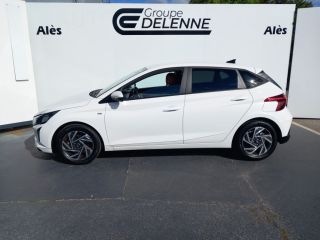 30100 : Hyundai Alès - Auto Hall - HYUNDAI i20 Intuitive - i20 III - Blanc - Automate sequentiel - Essence sans plomb