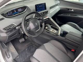 21000 : Hyundai Dijon - Privilège Automobiles - PEUGEOT 5008 Allure - 5008 II - BLANC - Boîte automatique - Essence sans plomb